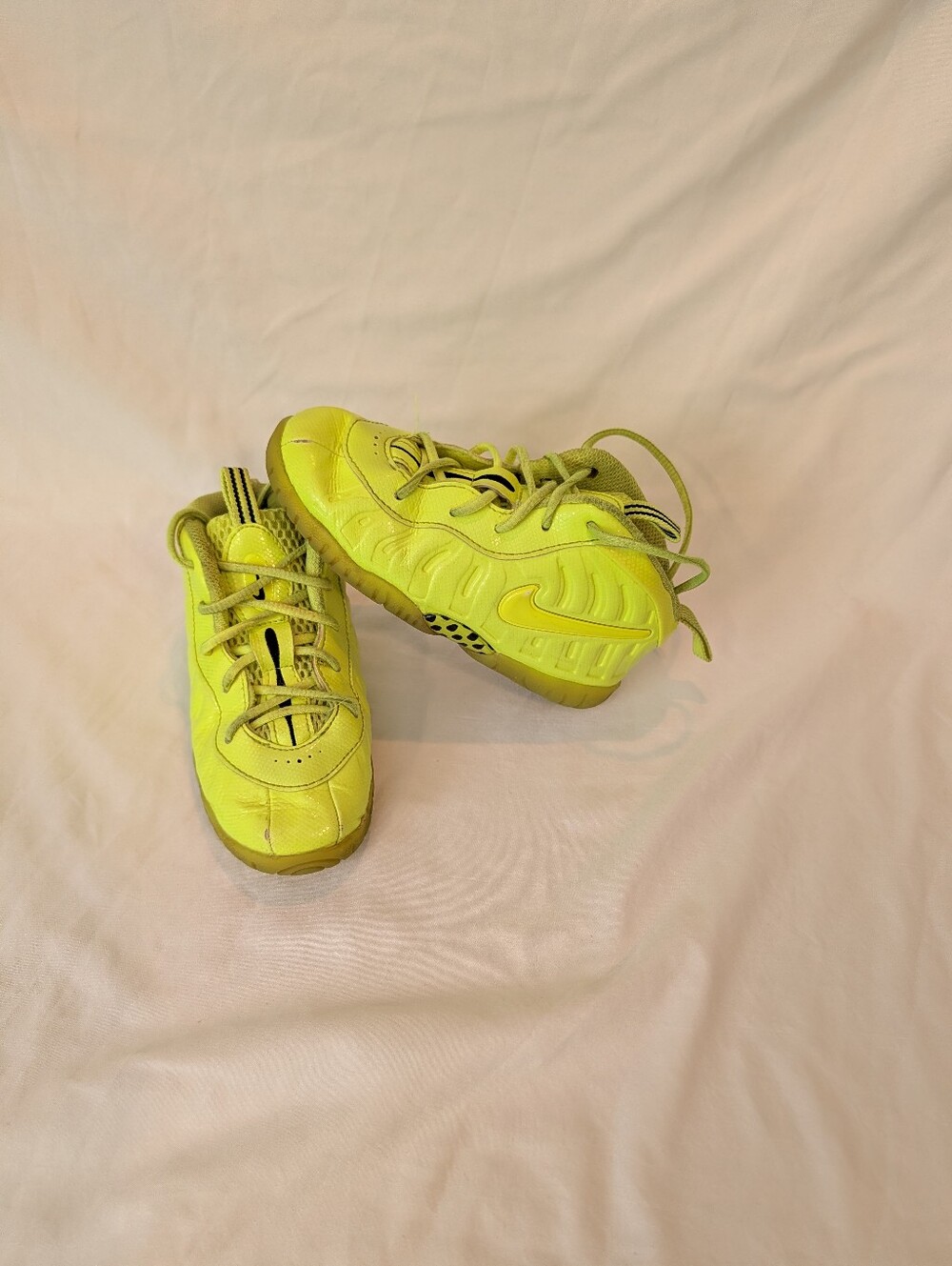 Nike Little Posite One TD "VOLT" Sneakers, 10C Child